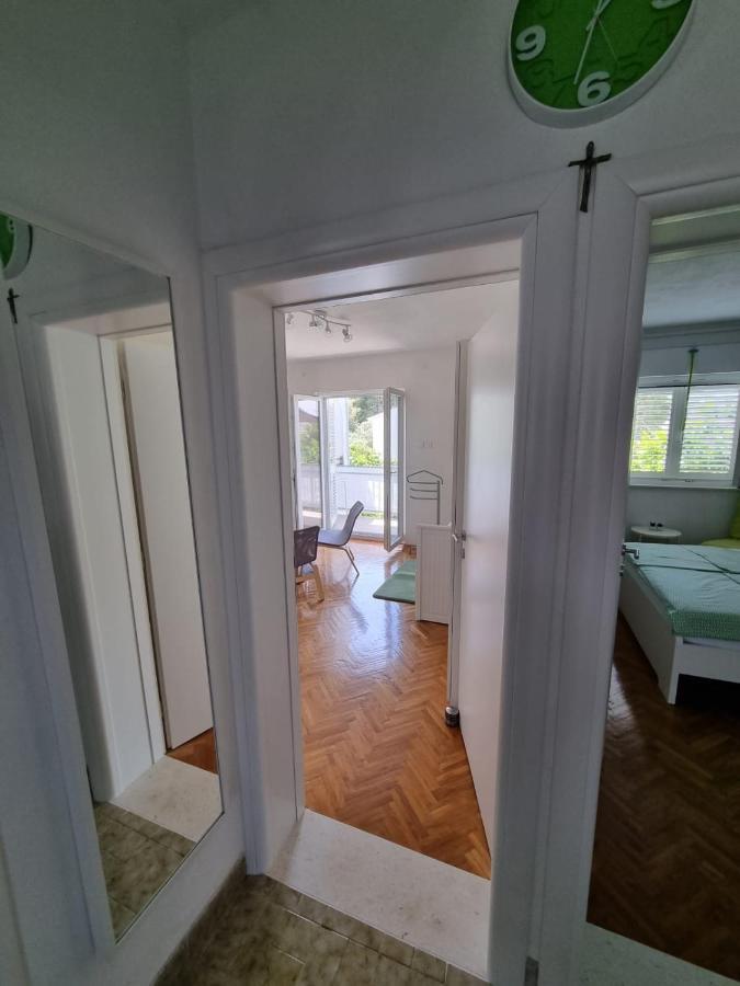 Apartment Mastrinka By The Sea -10M Trogir Kültér fotó